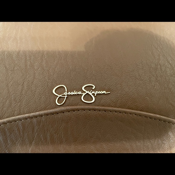 Jessica Simpson Handbag Retails for $118 - Picture 2 of 12